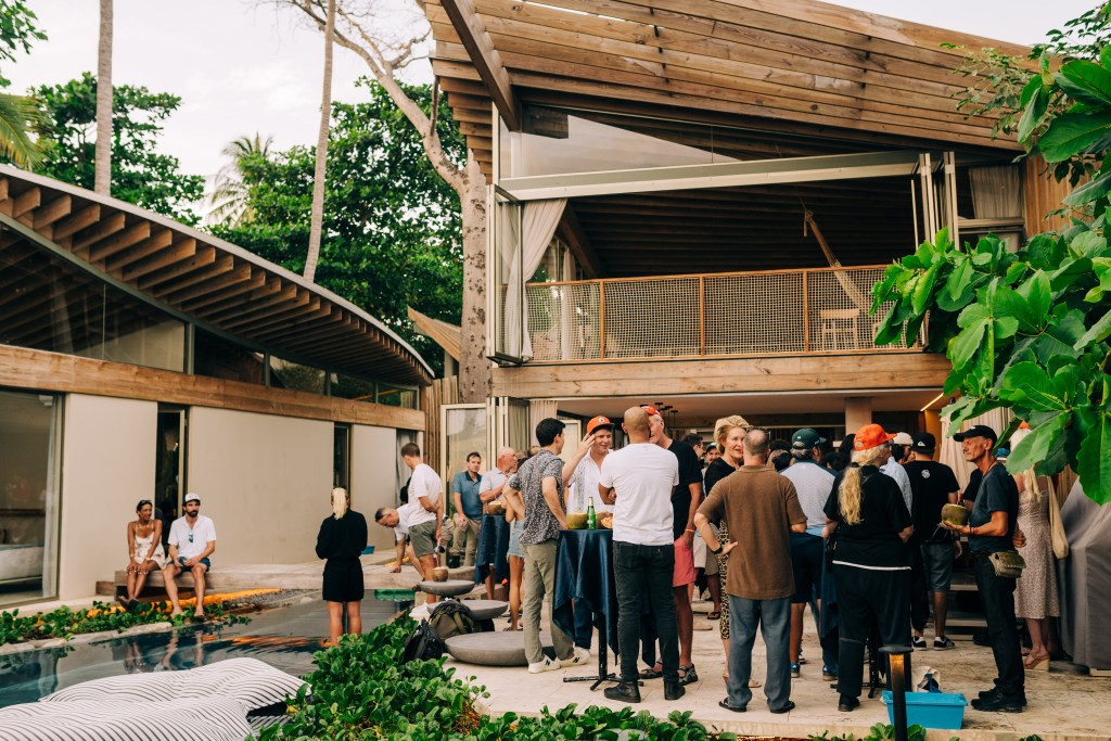 max-&-stacy-bitcoin-golf-5