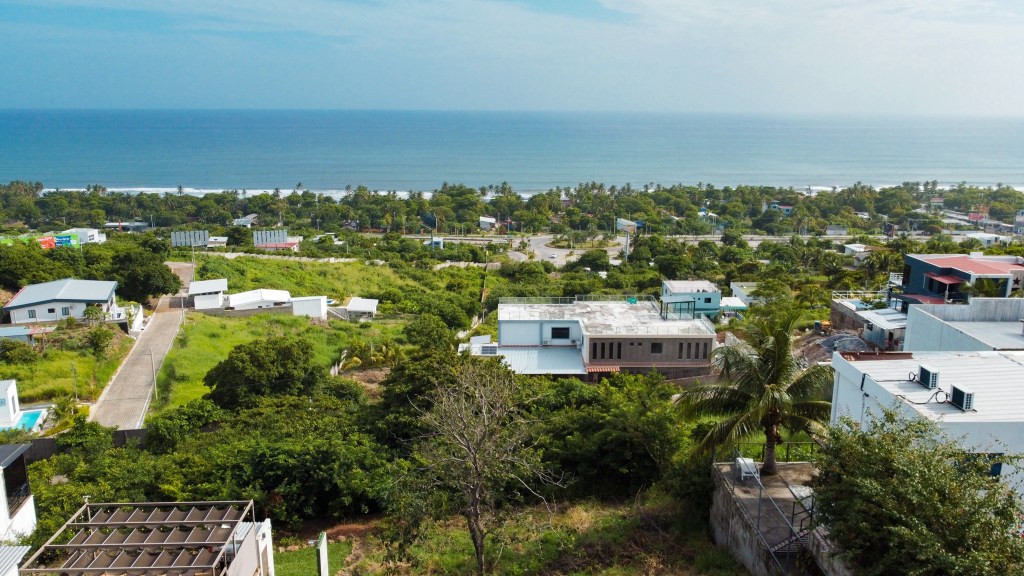 LOT-FOR-SALE-IN-EL-MIRADOR-1